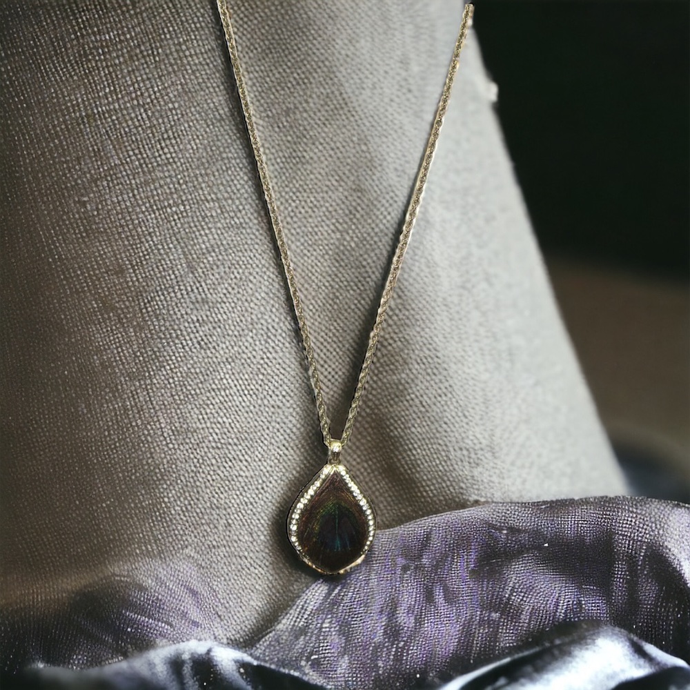 Peacock feather boho pendant necklace